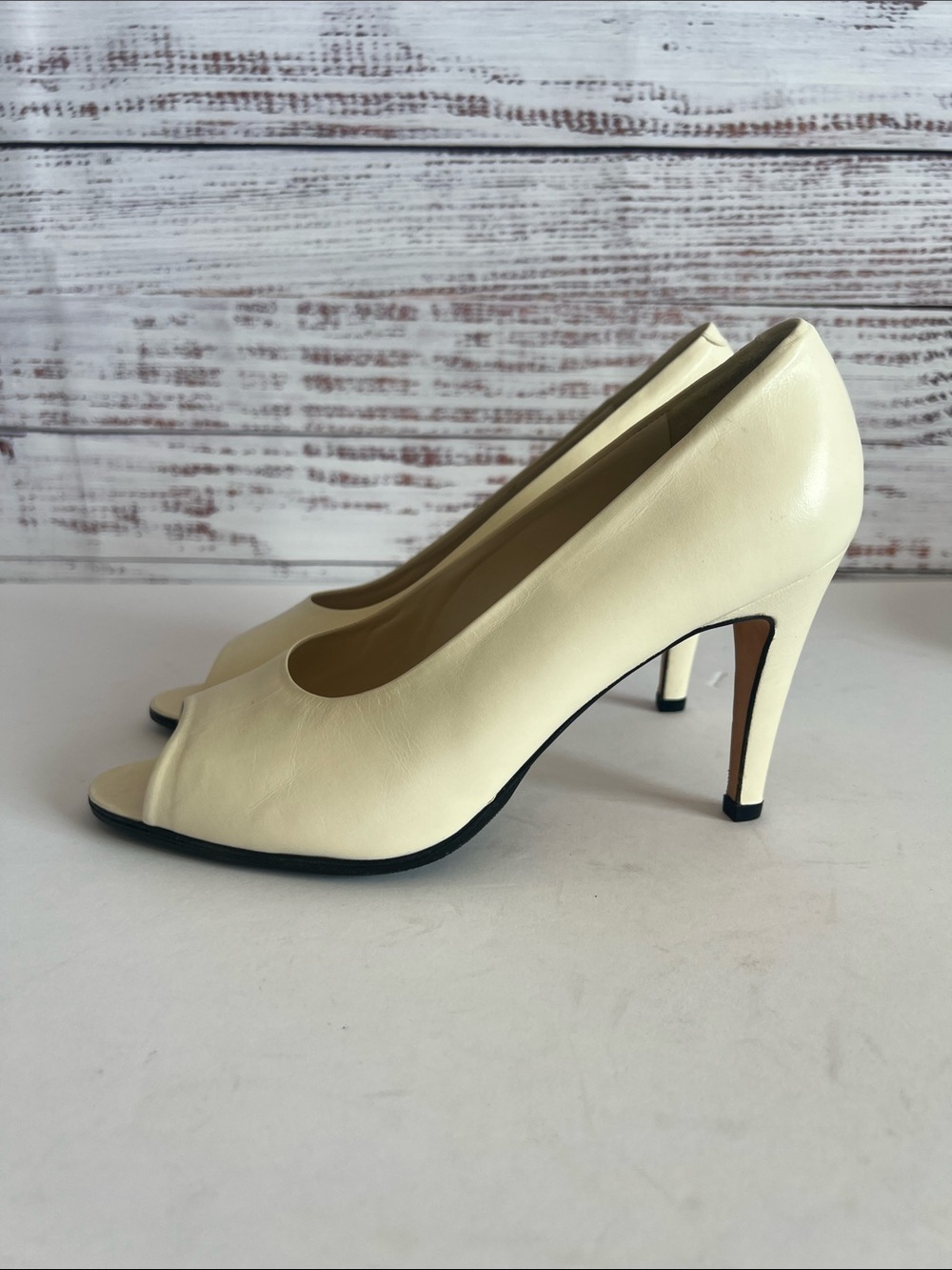 VIA SPIGA CREAM WHITE OPEN TOE WOMENS HEELS SIZE 7 1/2 B - Picture 3 of 10